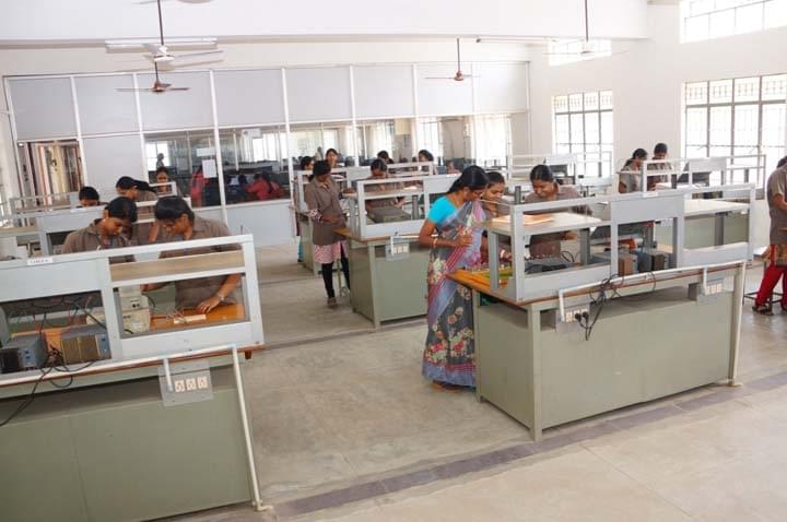 School of Engineering, Avinashilingam University Coimbatore ECE Lab photo 3